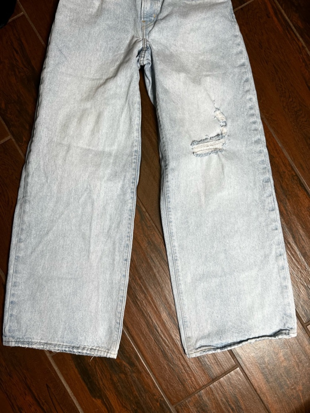 Levi’s Premium XL Straight Distressed Light Wash Wide Leg Denim Jeans - Picture 7 of 7